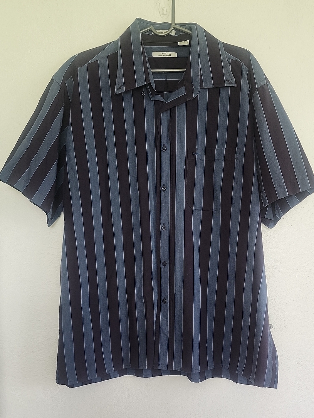 Men's Short Sleeve Vertical Stripe Button-Down Shirt - Blue & Navy